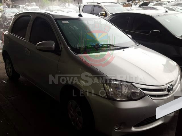 LOTE 035 - TOYOTA ETIOS X 1.3 16V 2017
