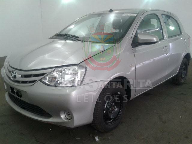LOTE 036 - Toyota Etios L3 x 2016